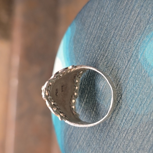 Vintage Sterling Silver Southwestern Dome Shield Design Size 9 - Picture 2 of 6